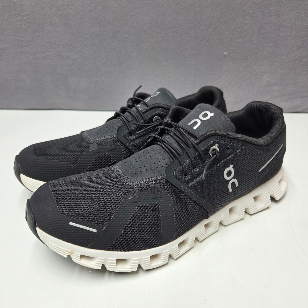 On Cloud 5 Mens 9.5 Running Shoes Black White Sneakers 59.98919